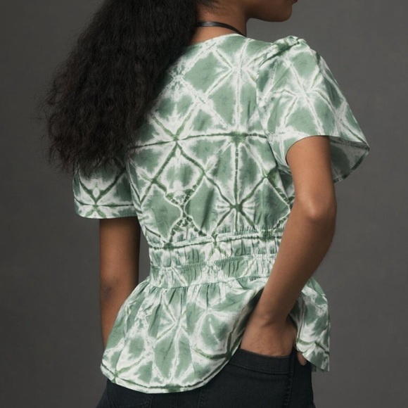 Anthropologie Green and White Graphic Blouse with Flutter Sleeves - Picture 3 of 7